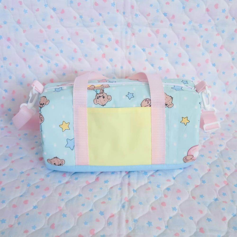 Round Duffle Bag: 04