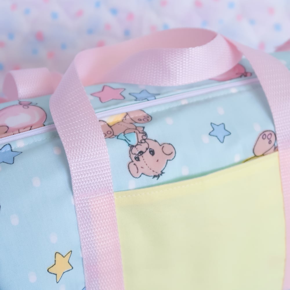Round Duffle Bag: 04