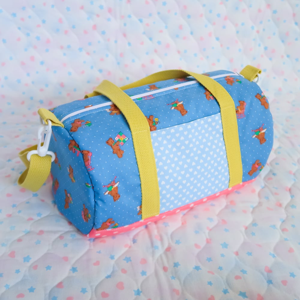 Round Duffle Bag: 05