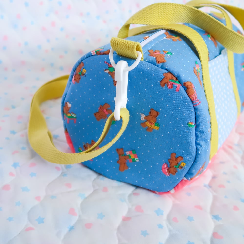 Round Duffle Bag: 05