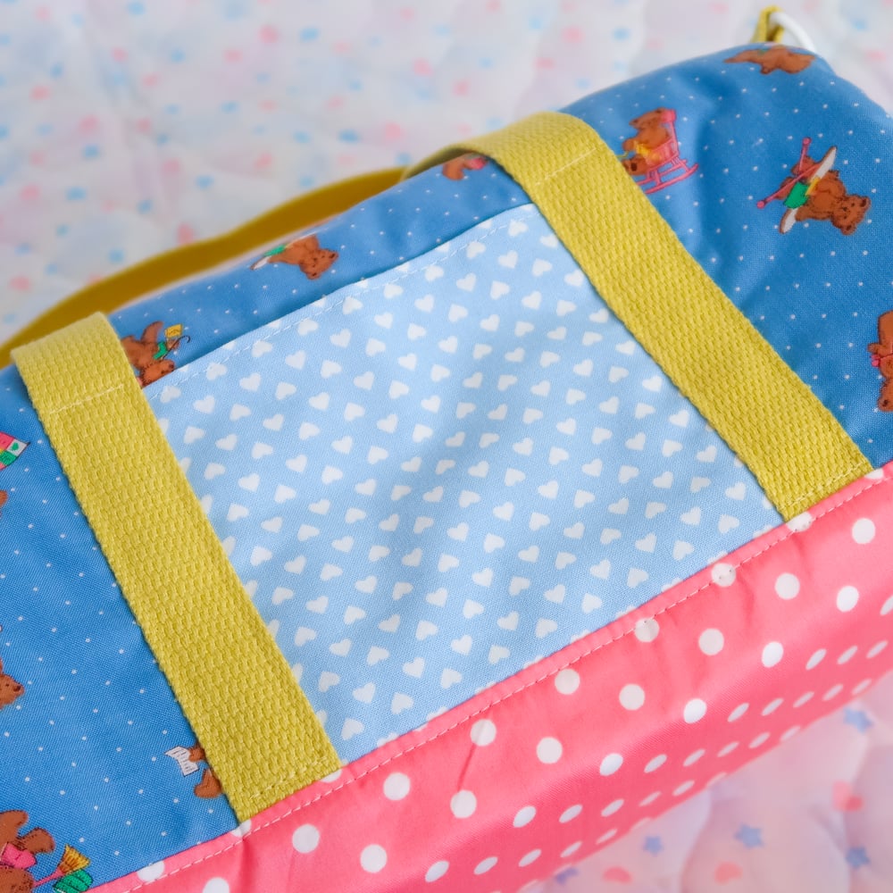 Round Duffle Bag: 05