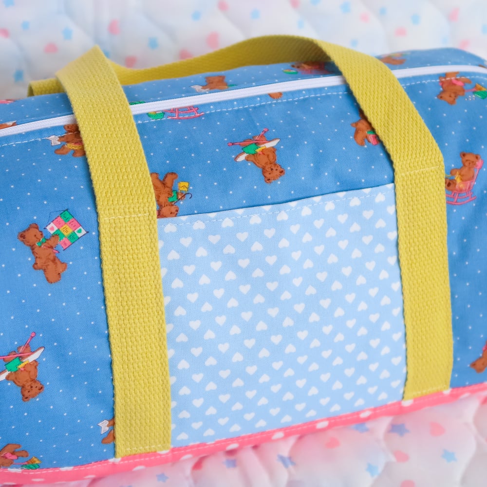 Round Duffle Bag: 05