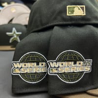 Image 3 of New Era 59Fifty Black-Walnut / Alpine Green
