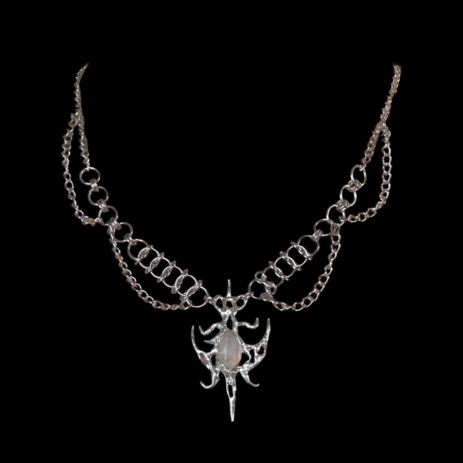 Image of 'Rosebud Necklace'