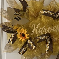 Image 3 of Pretty Bee Sunflower Wreath