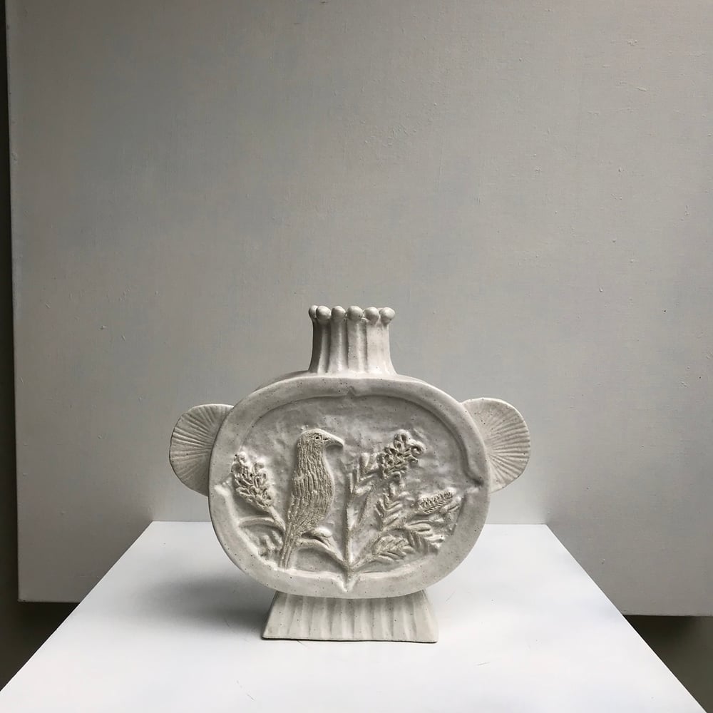 Image of The Wattlebird vase