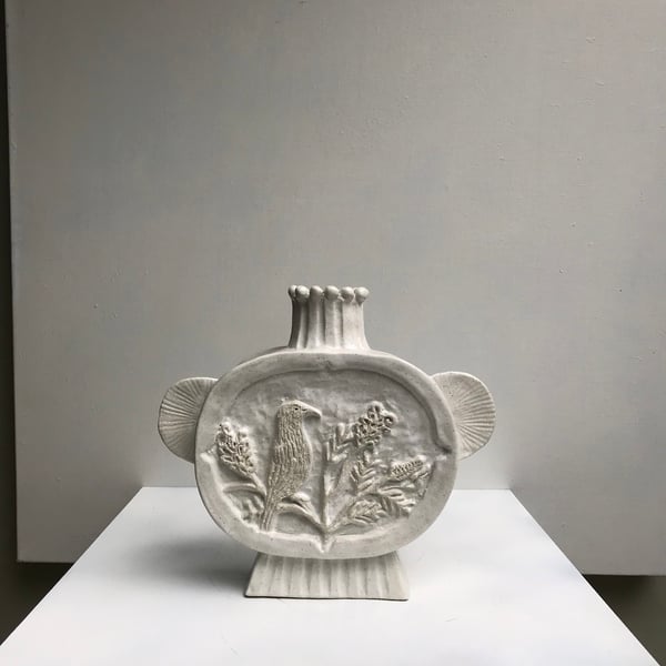 Image of The Wattlebird vase