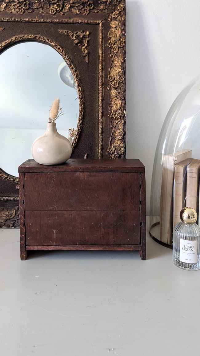 . Layette d'horloger .