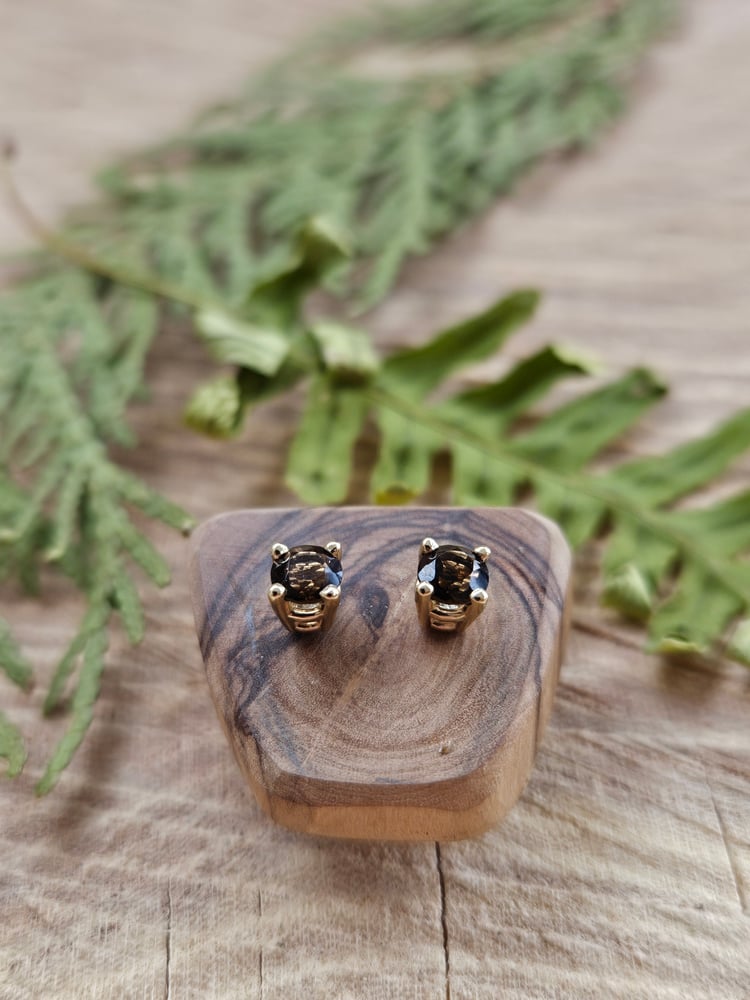 Image of 14k Yellow Gold Smokey Quartz Stud Earrings 