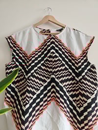 Image 3 of Pre loved Topshop retro zig zag print tunic 