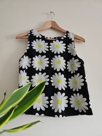 Image 7 of Pre loved Topshop Daisy print tunic 