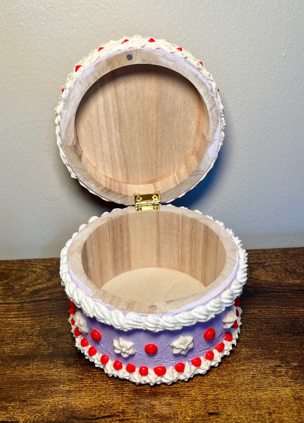 Image of Big Top Cake Box