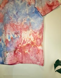Image 4 of Ice dye T-shirt Ice Bue-Pink