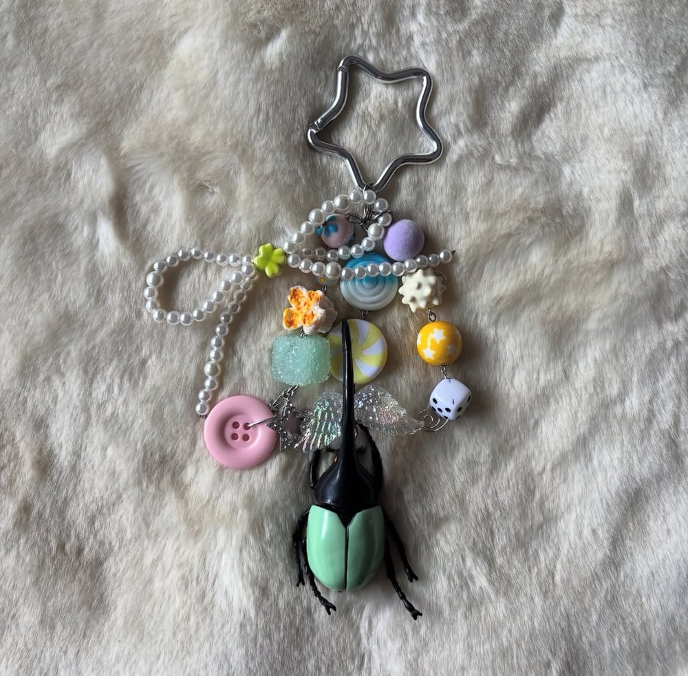 Image of <NEW> pastel beetle keychain
