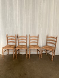 Image 3 of Table ronde pieds tournés