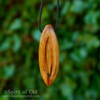 Image 2 of Simple Blackthorn Pendant (PE1907)