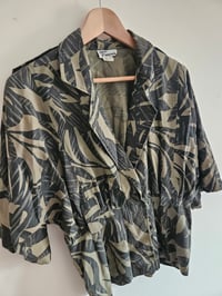 Image 6 of Vintage khaki green camo contrast leaf print batwing shirt jacket 
