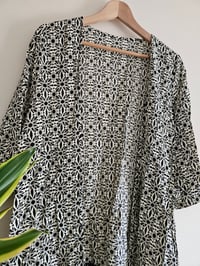 Image 4 of Pre loved black and white geometric print fringe open cardigan 