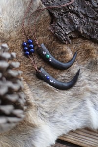 Image 5 of Collana Punta di Corno -camoscio-