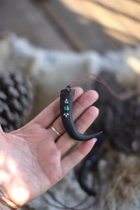 Image 3 of Collana Punta di Corno -camoscio-