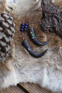 Image 4 of Collana Punta di Corno -camoscio-