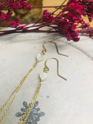 Image of Boucles d'Oreilles P'TIT COEUR nacre