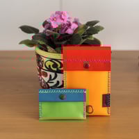 Image 1 of Bolso y monedero amarillo