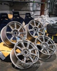 Image 2 of Work XC8 18x8.5J +34 18x9.5J +35 Set Chrome