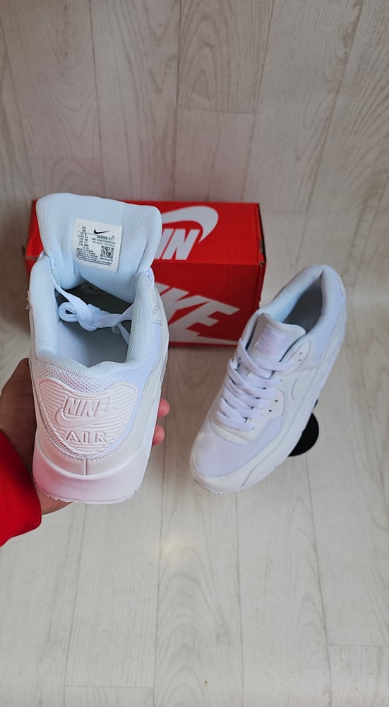 Image of Mens Tripple White Airs