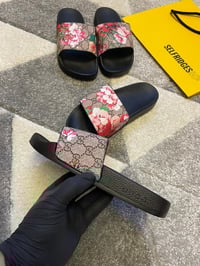 Image 2 of Womens Slider G