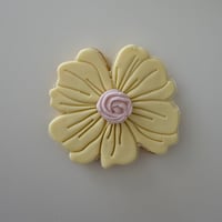 Image 3 of Popping Flower Cookies 🌸