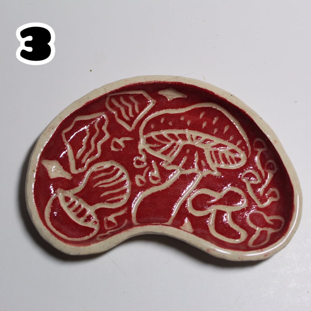Image of red tray