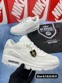 Image 2 of Mens N Classic 