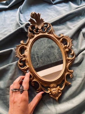 Image of Miroir baroque en résine, milieu XXème siècle