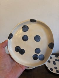 Image 2 of Plato pequeño puntos