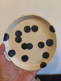Image 4 of Plato pequeño puntos