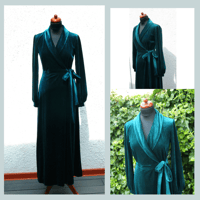 Vintage Hollywood Glamour | 40s Inspired Velvet Robe | Classic Elegance