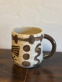 Image 3 of Taza grande blanca y negra