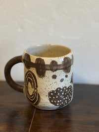 Image 2 of Taza grande blanca y negra