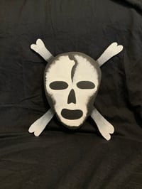 Image 2 of Skull decor 