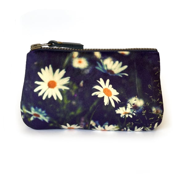 Image of Daisies, velvet zipper purse