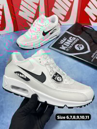 Image 5 of Mens N Classic 