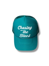 Chasing the blues trucker hat (teal)