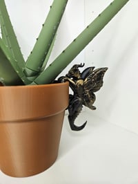 Image 6 of Dragon Plant Buddy Pot Hanger – Sparkly 3D Printed Dragon Decor for Indoor or Outdoor Plants