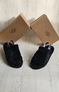 Image 4 of Womens gg slipper (strap on Back)