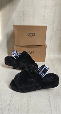 Image 2 of Womens gg slipper (strap on Back)