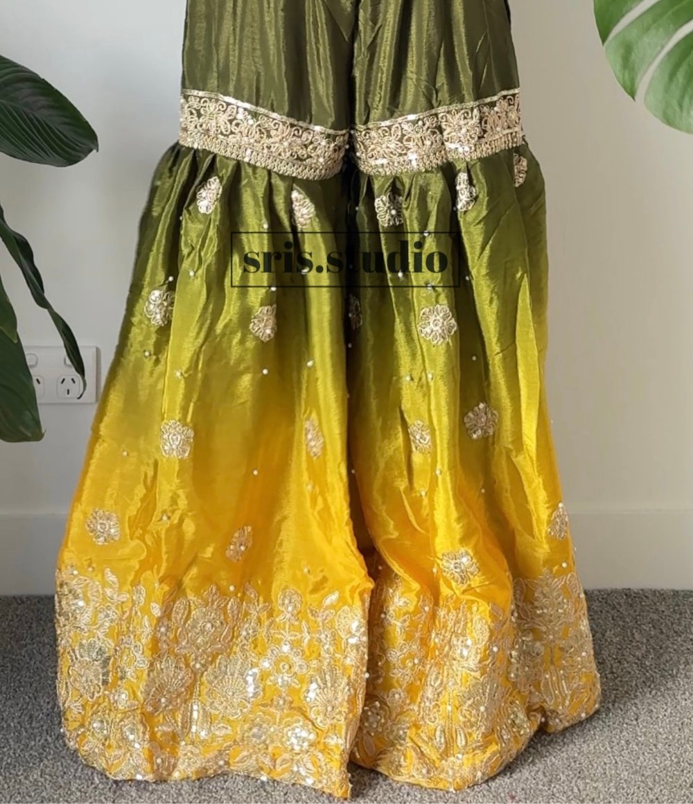 Image of Forest green and golden three piece set