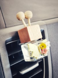 Image 2 of Car essential oil diffuser