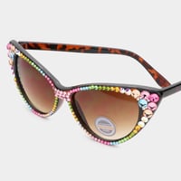Image 7 of Vintage Cat Eye Sunglasses with Rhinestone Embellishments – Glamorous Retro Shades