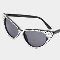 Image 4 of Vintage Cat Eye Sunglasses with Rhinestone Embellishments – Glamorous Retro Shades
